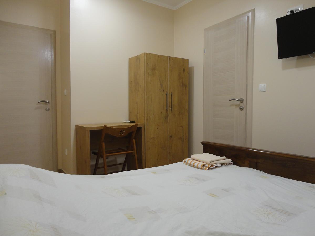 Prenociste "Magnus" Bed & Breakfast Славонски брод Екстериор снимка