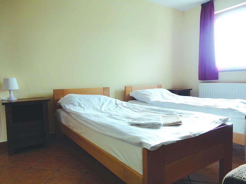 Prenociste "Magnus" Bed & Breakfast Славонски брод Екстериор снимка