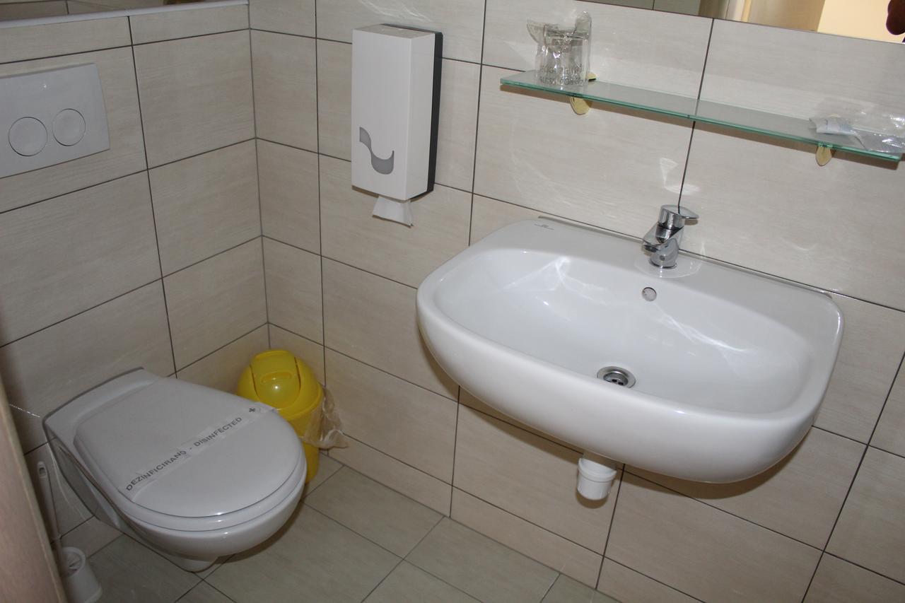 Prenociste "Magnus" Bed & Breakfast Славонски брод Екстериор снимка