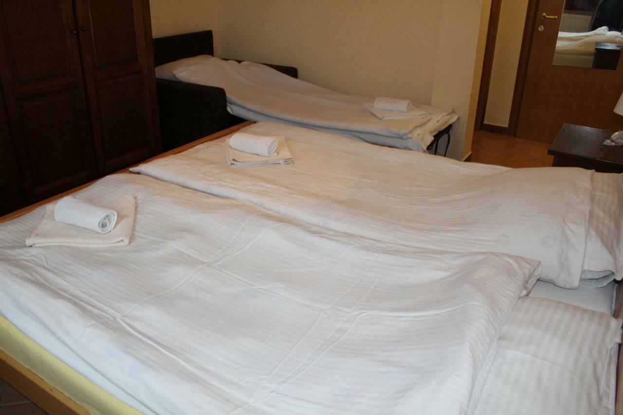 Prenociste "Magnus" Bed & Breakfast Славонски брод Екстериор снимка